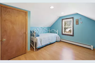 37 Saint Paul St, Lowell, MA 01851 - Photo 21
