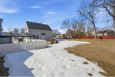 37 Saint Paul St, Lowell, MA 01851 - Photo 29