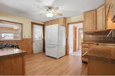 53 Hunter Avenue, Marlborough, MA 01752 - Photo 5