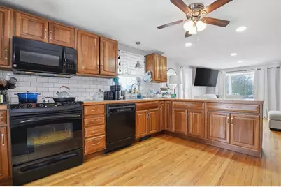 48 Bellevue St, Fairhaven, MA 02719 - Photo 5