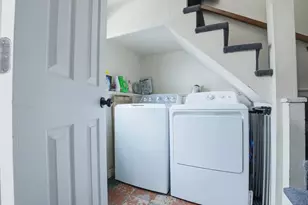 48 Bellevue St, Fairhaven, MA 02719 - Photo 13