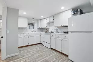 48 Bellevue St, Fairhaven, MA 02719 - Photo 15