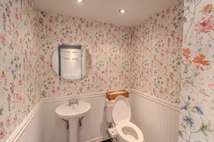 129 Essex St, Salem, MA 01970 - Photo 15