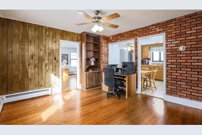 886 Canterbury St, Boston, MA 02131 - Photo 9