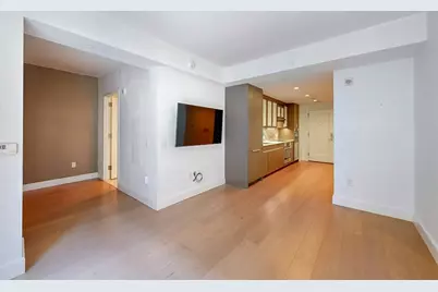 100 Lovejoy Wharf #5Q, Boston, MA 02114 - Photo 1