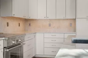 34 Vinton St, Boston, MA 02127 - Photo 13