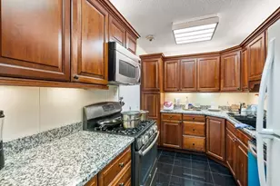 77 Pond Ave, Brookline, MA 02445 - Photo 7