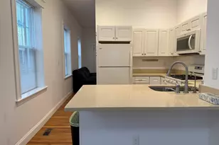 172 Auburn St, Cambridge, MA 02139 - Photo 1