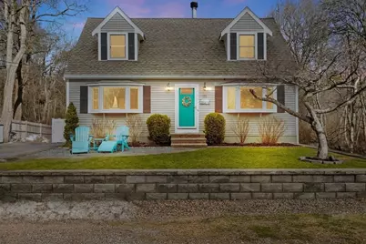 111 Pinecrest Beach Dr, Falmouth, MA 02536 - Photo 1