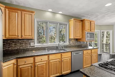 18 Ravens Bluff, Andover, MA 01810 - Photo 5