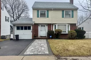 72 Redlands Rd, Boston, MA 02132 - Photo 3