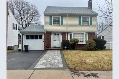 72 Redlands Rd, Boston, MA 02132 - Photo 5