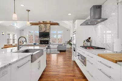 19 Wood St, Hopkinton, MA 01748 - Photo 5