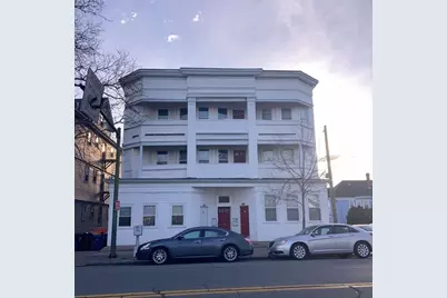 588 Brock Ave #3S, New Bedford, MA 02744 - Photo 1