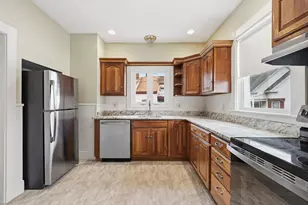 202 North St, Salem, MA 01970 - Photo 3