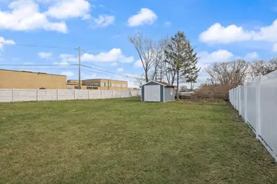 134 Oak St, Brockton, MA 02301 - Photo 35