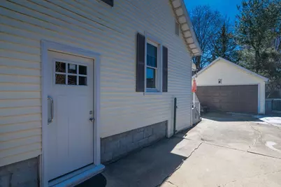 17 Stuyvesant St, Springfield, MA 01104 - Photo 33