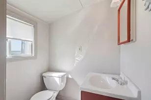 1080 Shirley St, Winthrop, MA 02152 - Photo 7