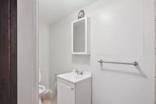 1080 Shirley St, Winthrop, MA 02152 - Photo 17