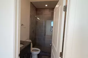 52 Washington Ave, Chelsea, MA 02150 - Photo 9