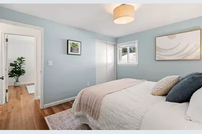 237 Davis St, Bedford, MA 01730 - Photo 21