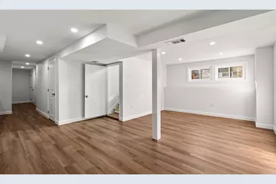 237 Davis St, Bedford, MA 01730 - Photo 27