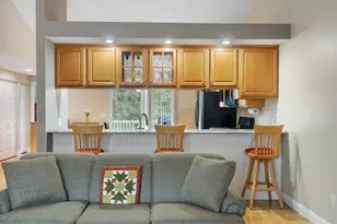 28 Linden Dr, Hampstead, NH 03826 - Photo 5