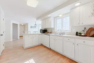 30 Chocolog Rd, Uxbridge, MA 01569 - Photo 11