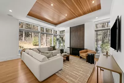 11 Winthrop Circle, Weston, MA 02493 - Photo 5