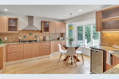 829 Chestnut St, Newton, MA 02468 - Photo 7