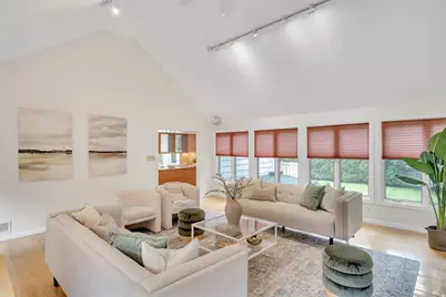 829 Chestnut St, Newton, MA 02468 - Photo 13