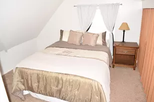 18 Harrison Ave, Holyoke, MA 01040 - Photo 9