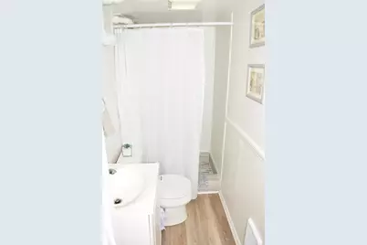 18 Harrison Ave, Holyoke, MA 01040 - Photo 33