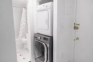 133 Commonwealth Ave, Boston, MA 02116 - Photo 9