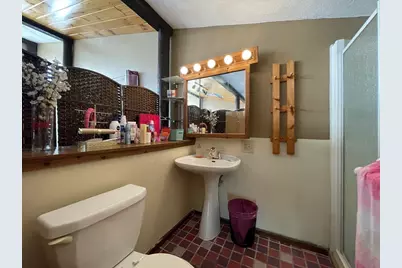 26 Pelham St, Billerica, MA 01862 - Photo 19