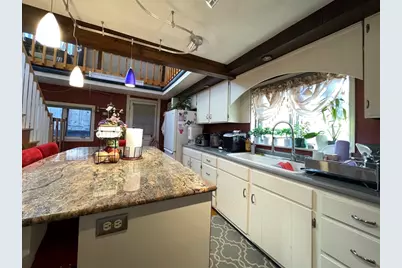 26 Pelham St, Billerica, MA 01862 - Photo 5