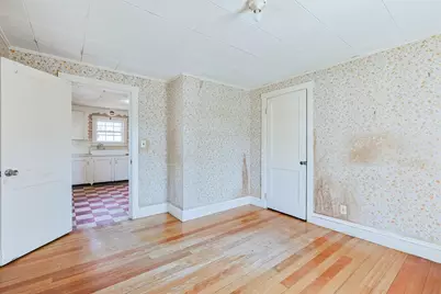 211 Dutcher St, Hopedale, MA 01747 - Photo 11