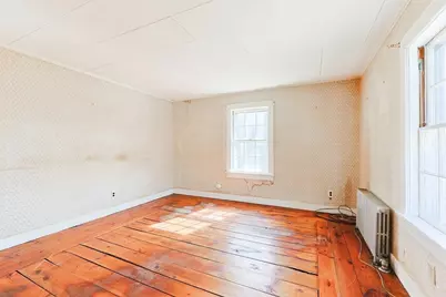 211 Dutcher St, Hopedale, MA 01747 - Photo 15