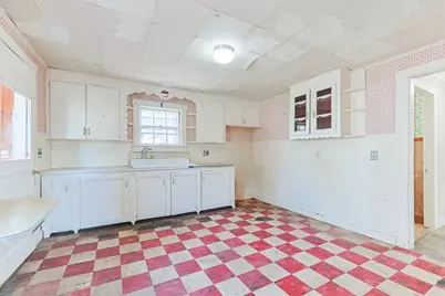 211 Dutcher St, Hopedale, MA 01747 - Photo 7