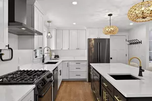 73 Braeburn Ct, Falmouth, MA 02536 - Photo 9