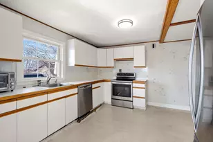 10 Lodge Rd, Nahant, MA 01908 - Photo 7