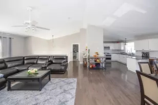 35 J Davis, Charlton, MA 01507 - Photo 23