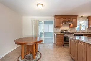 73 Indian Meadow Dr, Taunton, MA 02780 - Photo 9