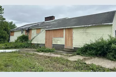 523 James St, Chicopee, MA 01020 - Photo 5