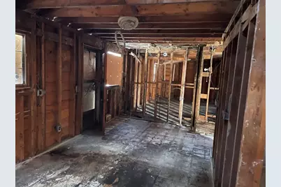523 James St, Chicopee, MA 01020 - Photo 11