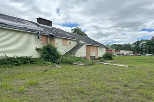 523 James St, Chicopee, MA 01020 - Photo 3