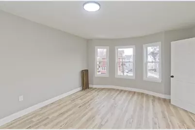 305 Dickinson St, Springfield, MA 01108 - Photo 17