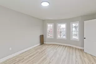 305 Dickinson St, Springfield, MA 01108 - Photo 17