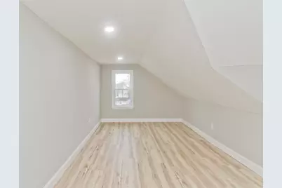 305 Dickinson St, Springfield, MA 01108 - Photo 21