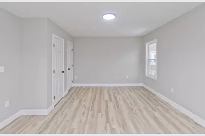 305 Dickinson St, Springfield, MA 01108 - Photo 15